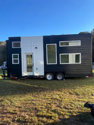 Picture of Brand New 24' Tiny House on Wheels