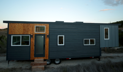 Picture of Tiny House Nation S05 E11