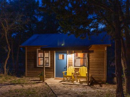 Picture of STUDIO CABIN LAZY DAZE